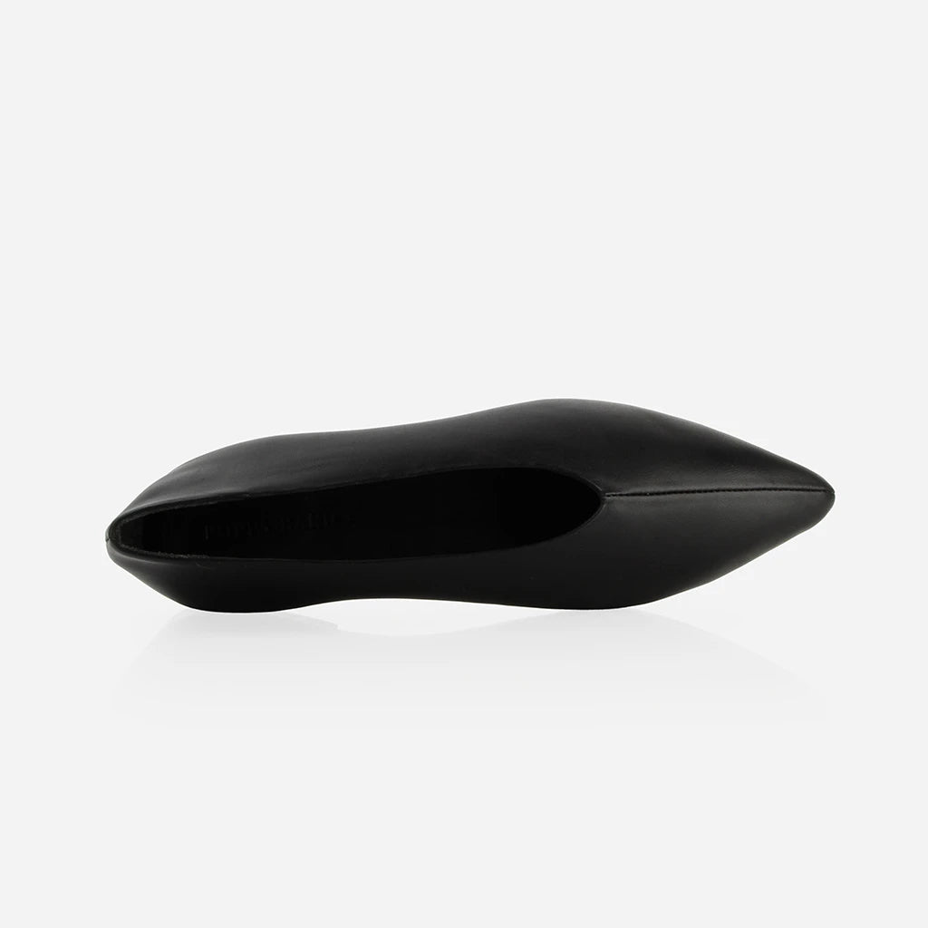 The Atelier Flat Black