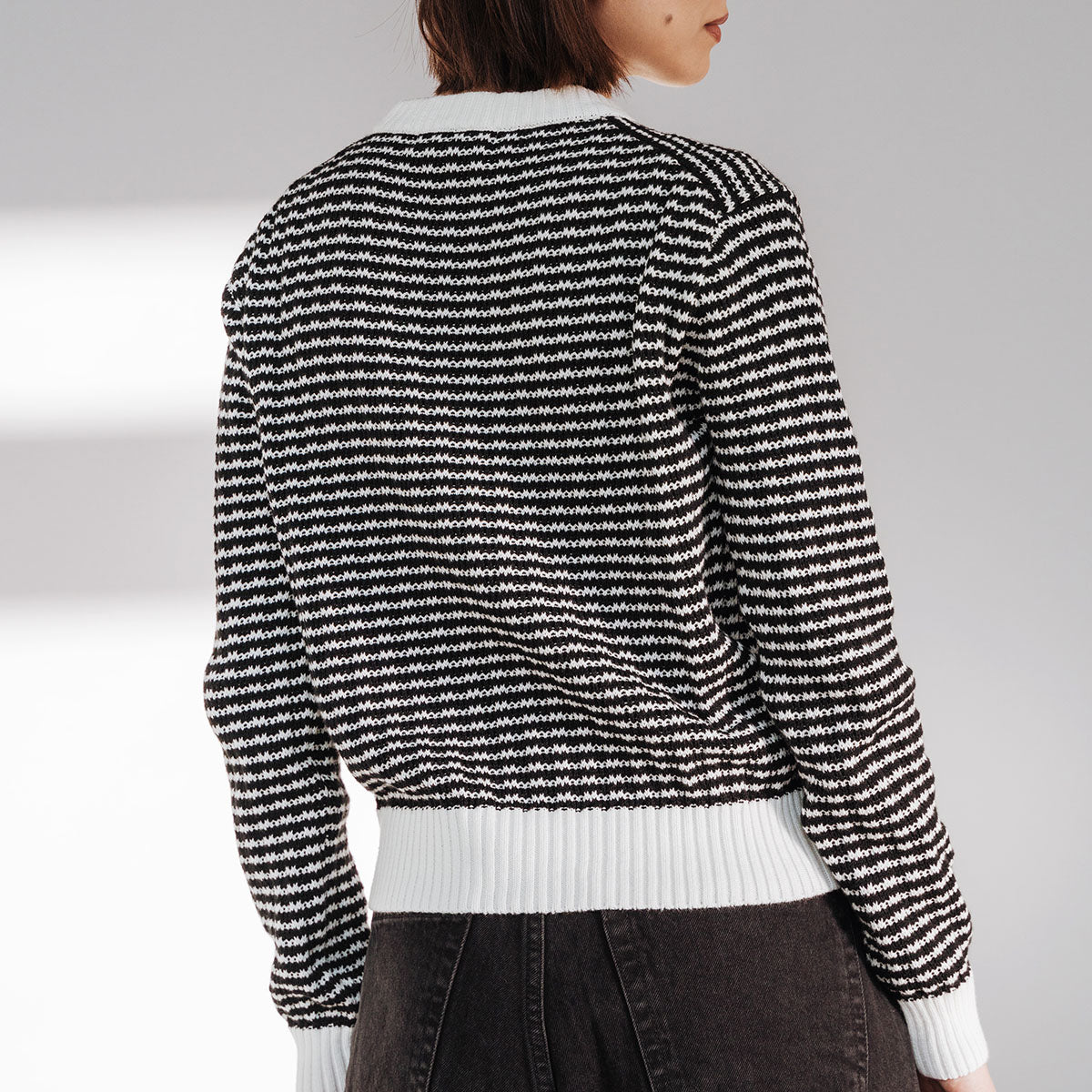 The Core Crewneck Black Stripe