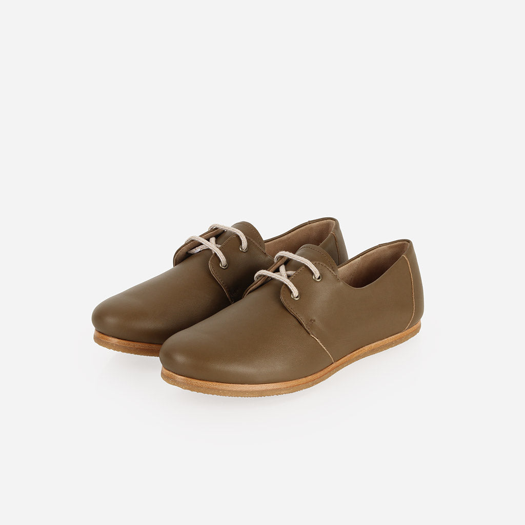 The Eyelet Oxford 2.0 Tapenade