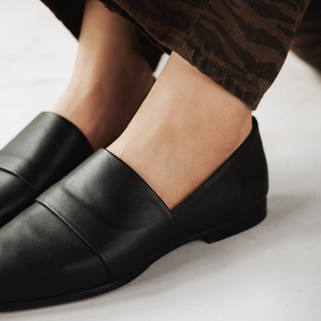 The Luxe Fit Flat Black