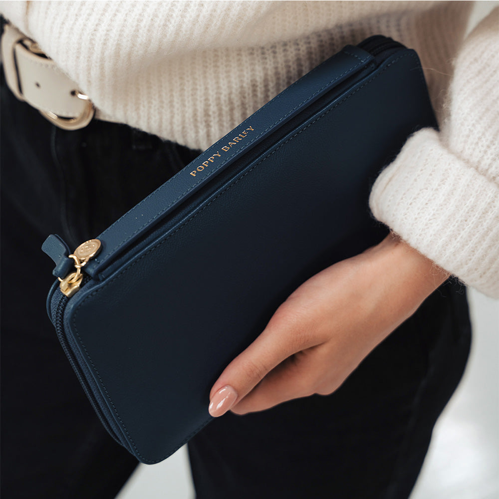 The Four Person Passport holder & Slim Luggage Tag Set Pacific