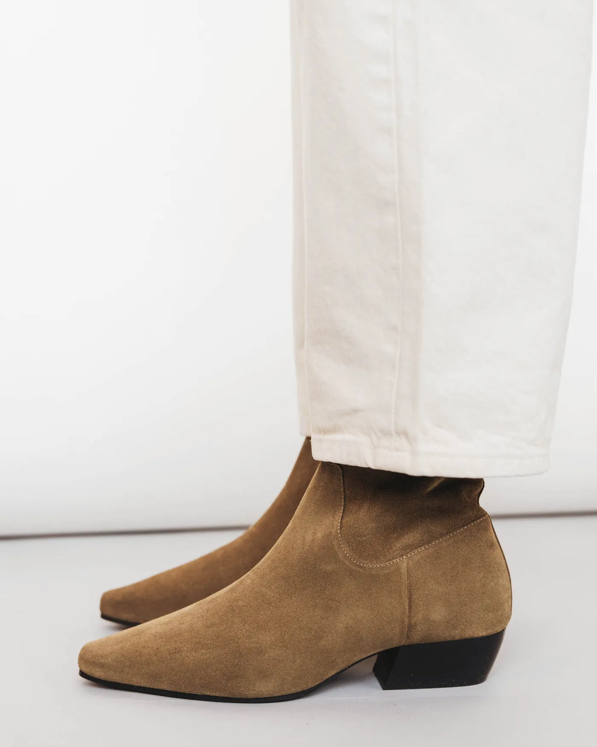 The Beau Boot Desert Suede