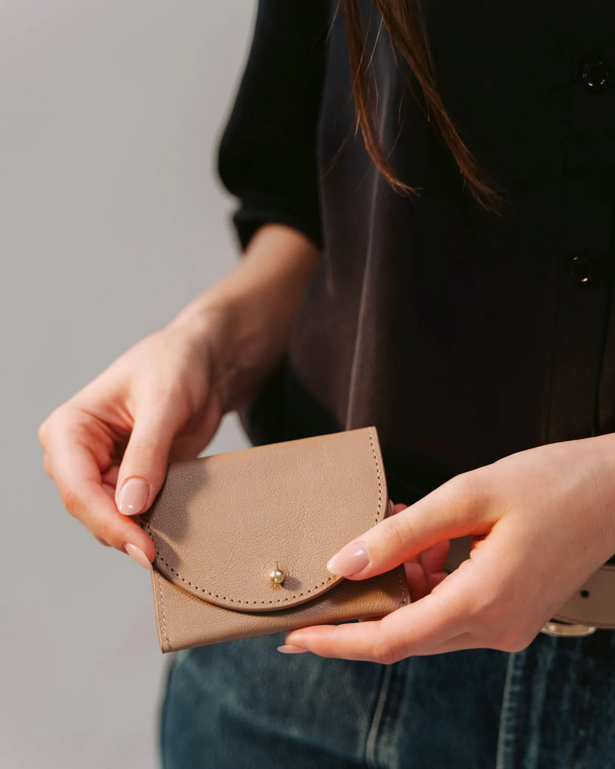 The Cardholder Biscotti Micro Pebble