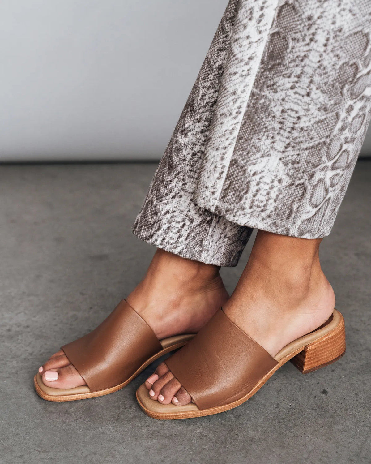 The Spritz Heeled Sandal Praline