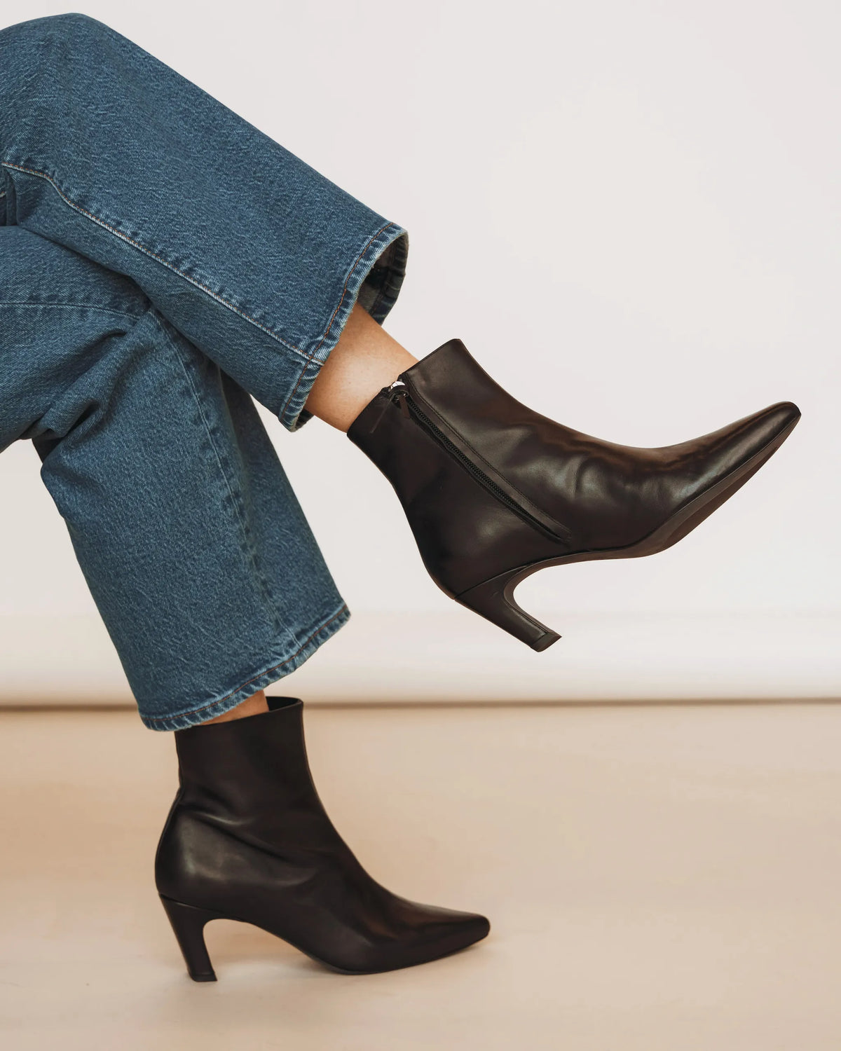 The Toujours Boot Black