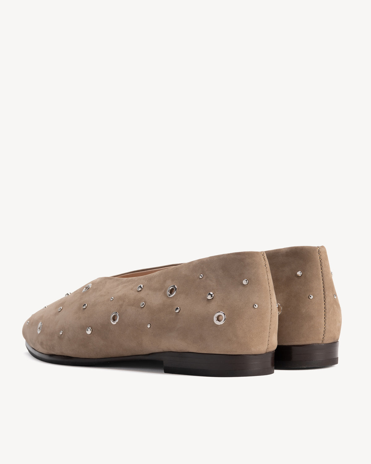 The Atelier Flat Clay Studded