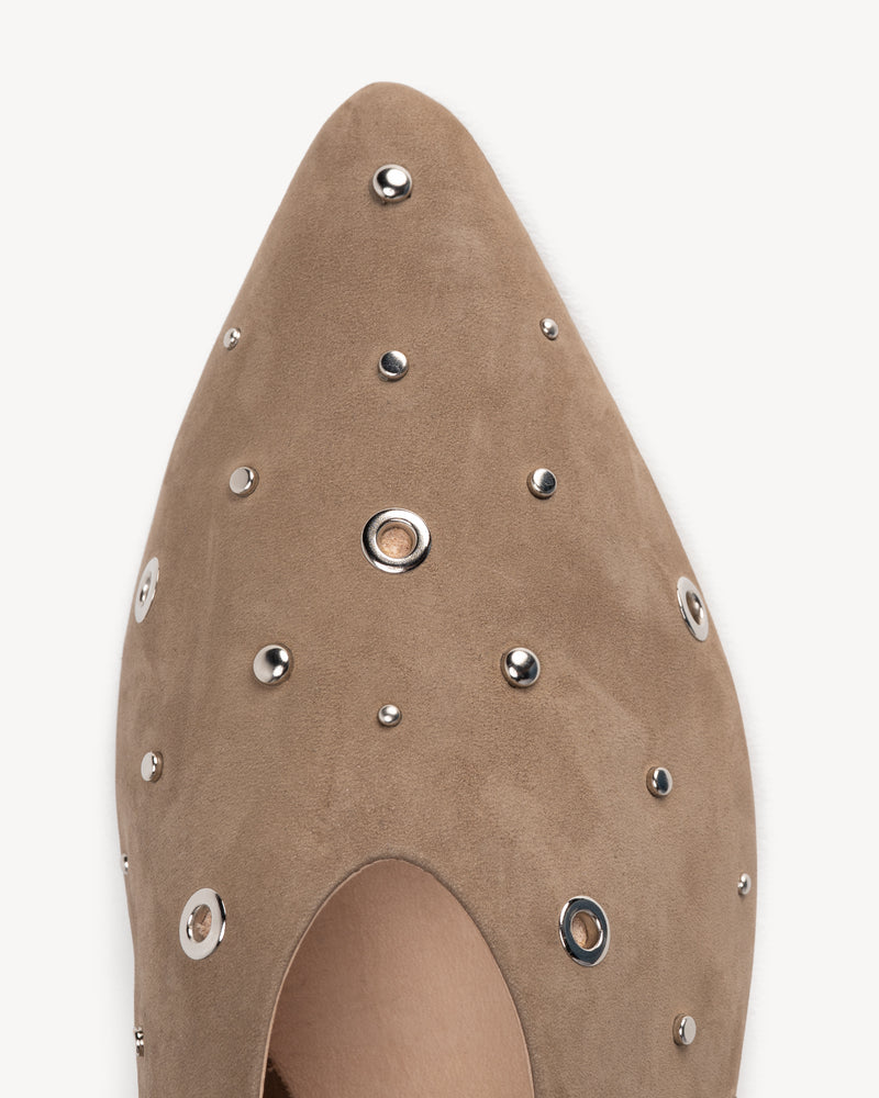 The Atelier Flat Clay Studded