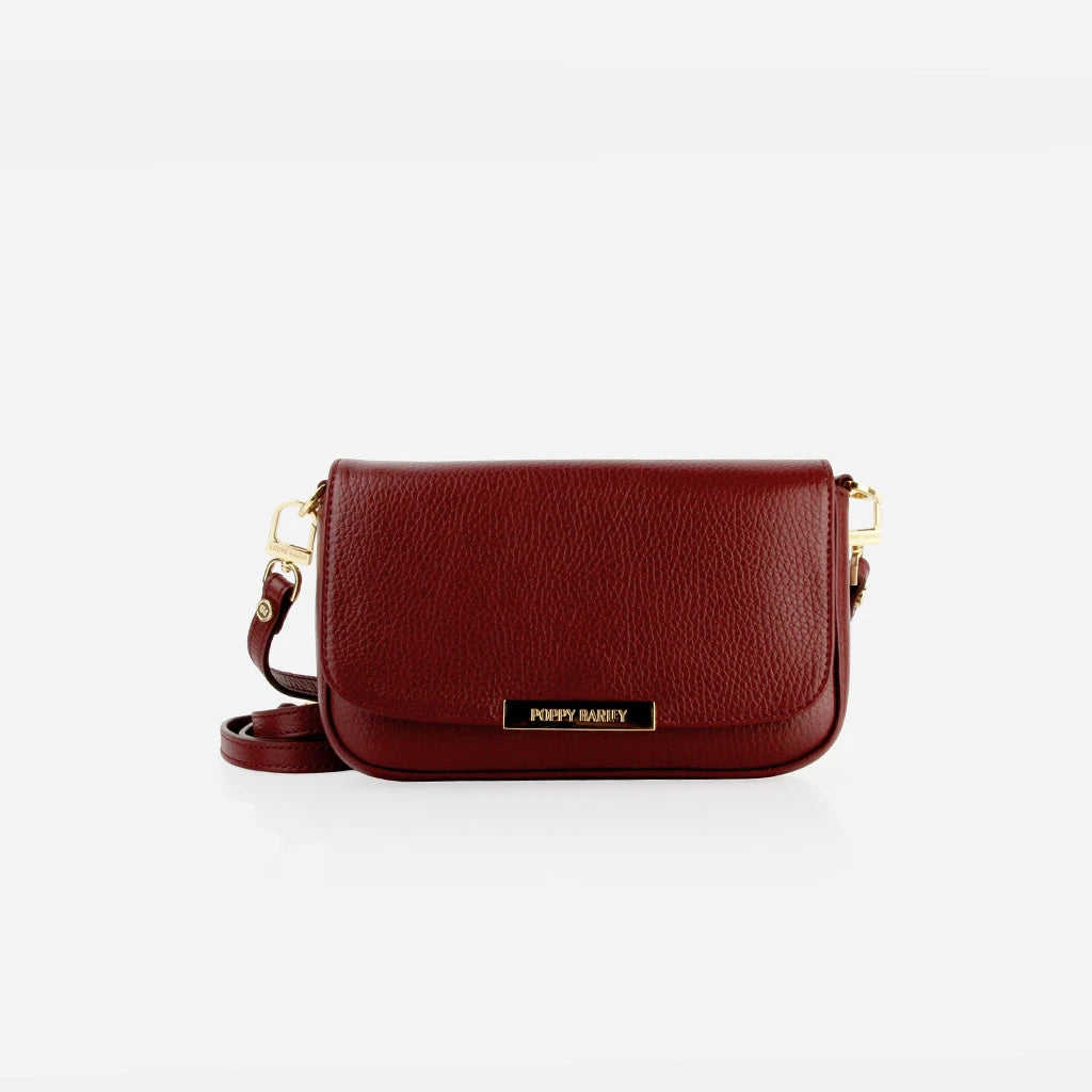The Day To Night Bag Resort Red