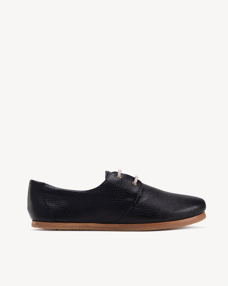 The Eyelet Oxford 2.0 Black Pebble