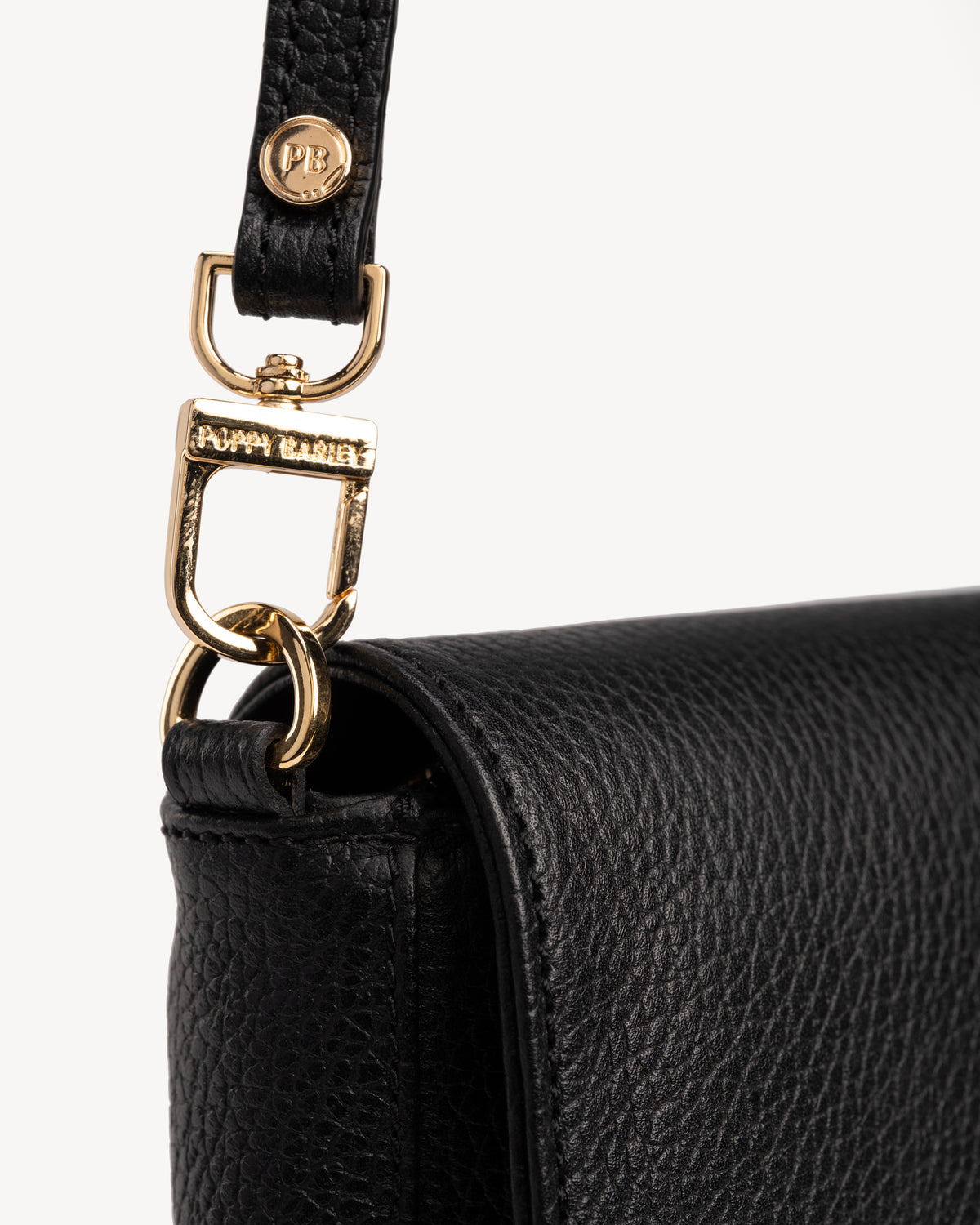 The Medium Day to Night Bag Black Pebble