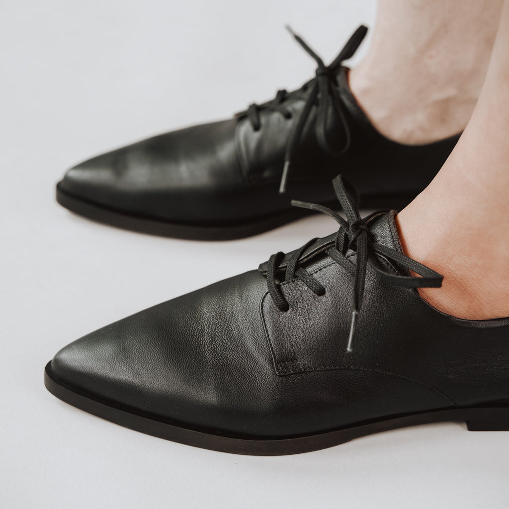 The Bella Derby Black