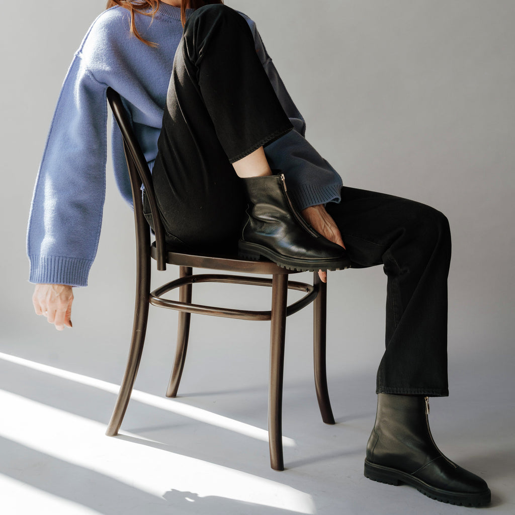 The Montreal Zip Boot Black WR