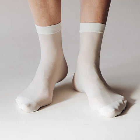 Rachel Back Vine Sheer Socks in Creamy White