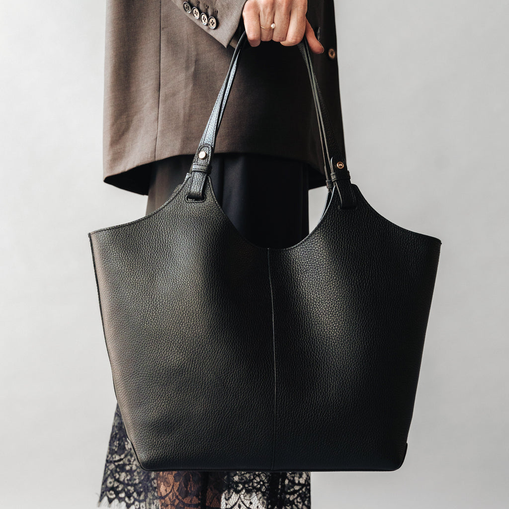 The Lisboa Tote Black