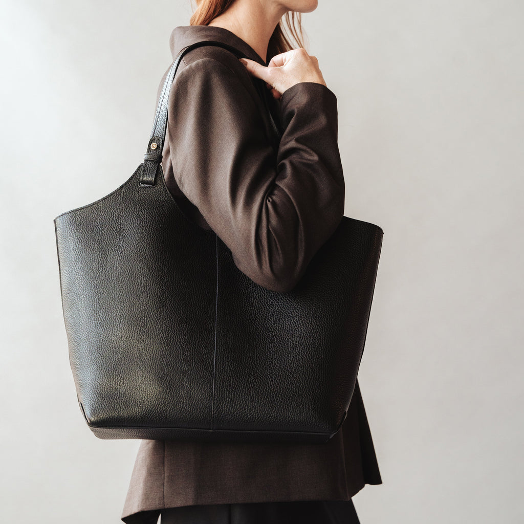 The Lisboa Tote Black