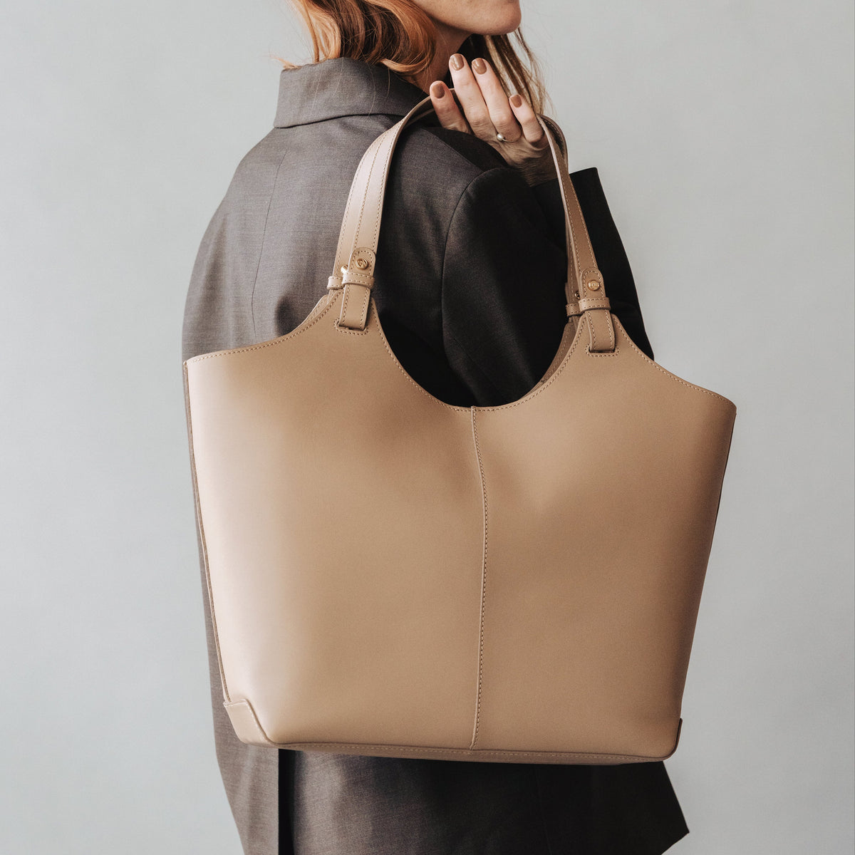 The Lisboa Tote Biscotti