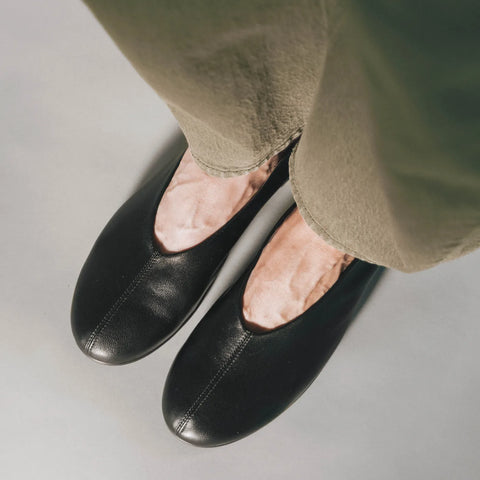 The Contemporary Ballet Flat Black