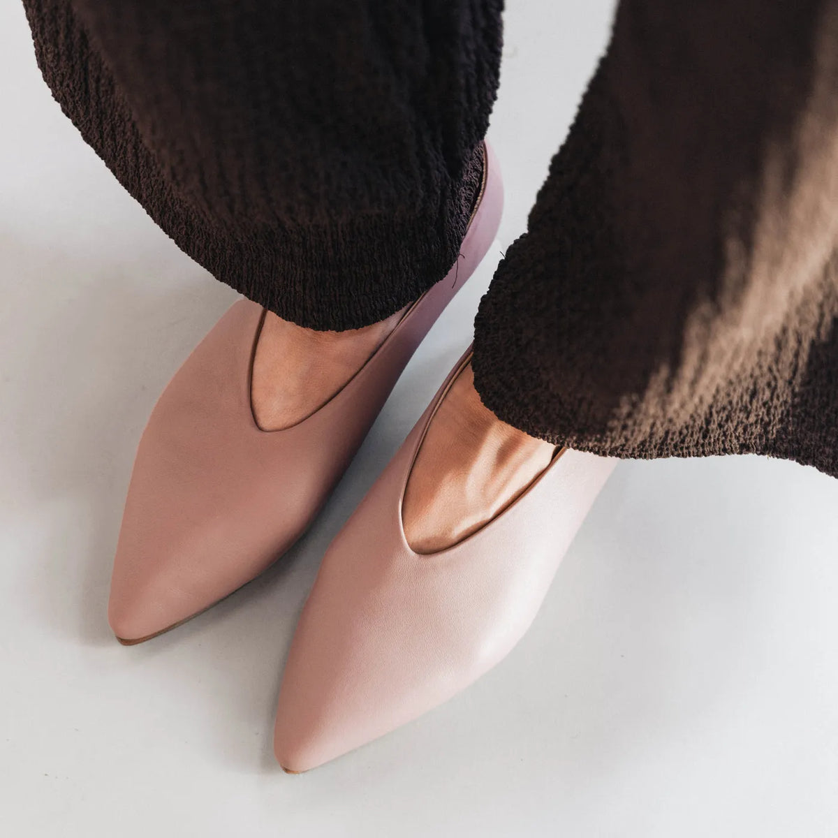 The Atelier Flat Dusty Mauve