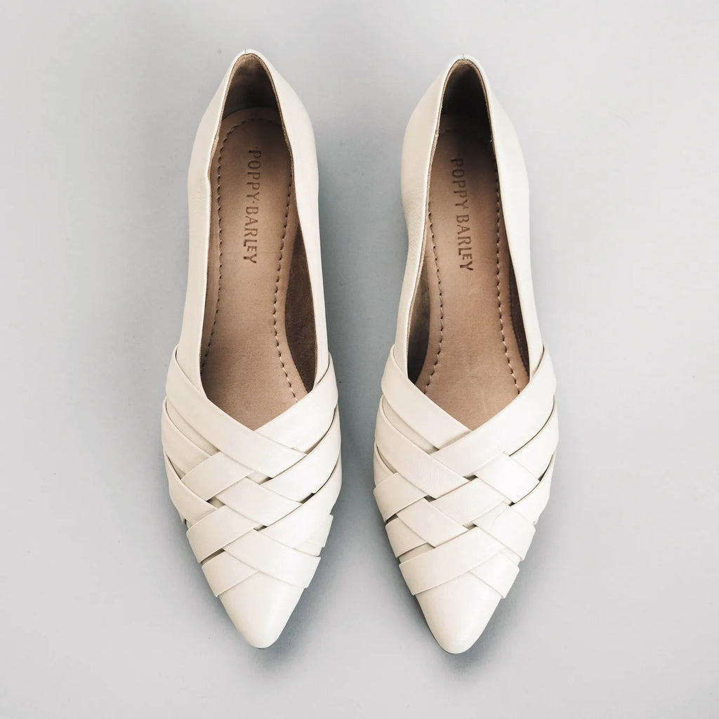 The Athena Flat Oat Milk