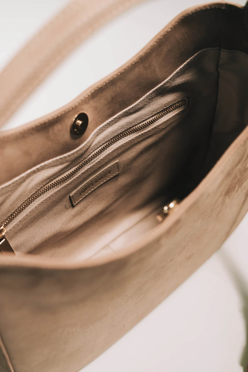 The Sixteenth Tote Clay