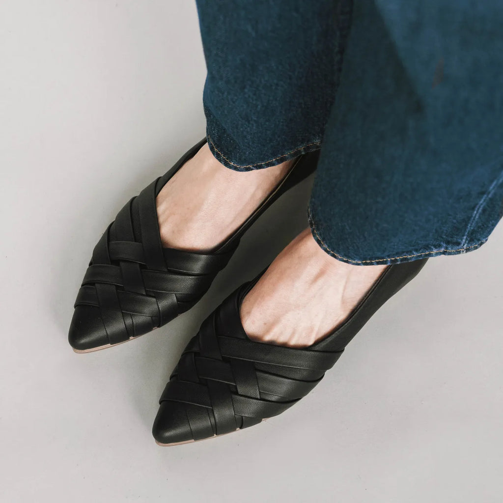 The Athena Flat Black