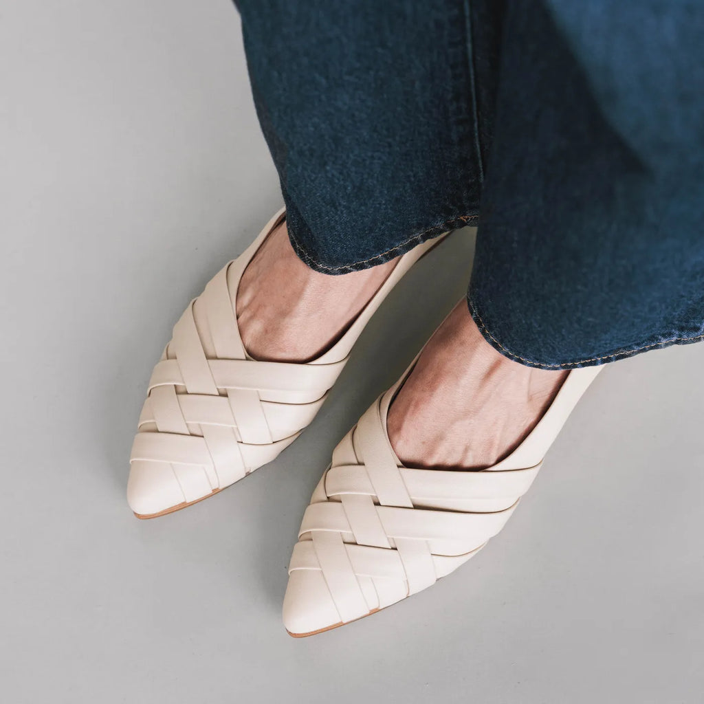 The Athena Flat Oat Milk