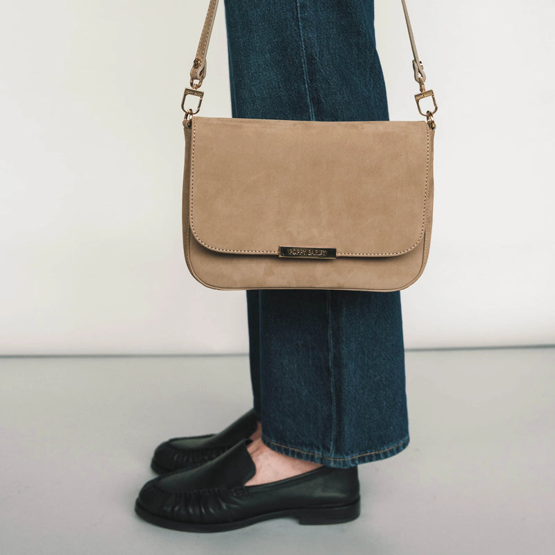 The Medium Day To Night Bag Clay