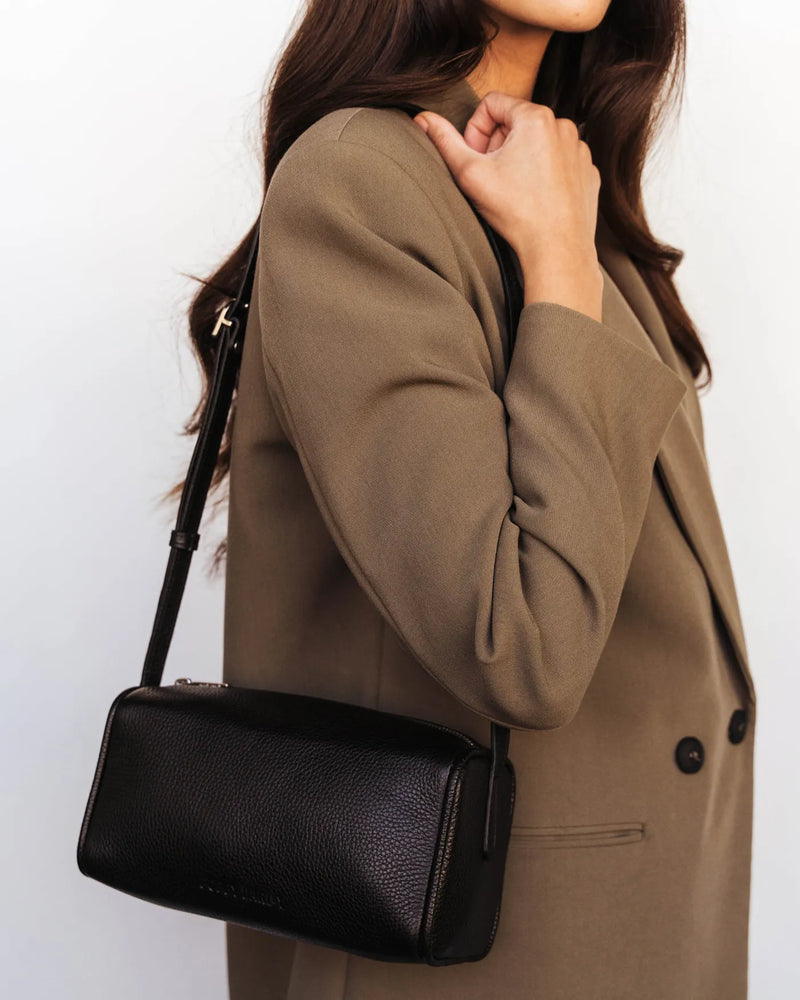 The Annex Bag Black
