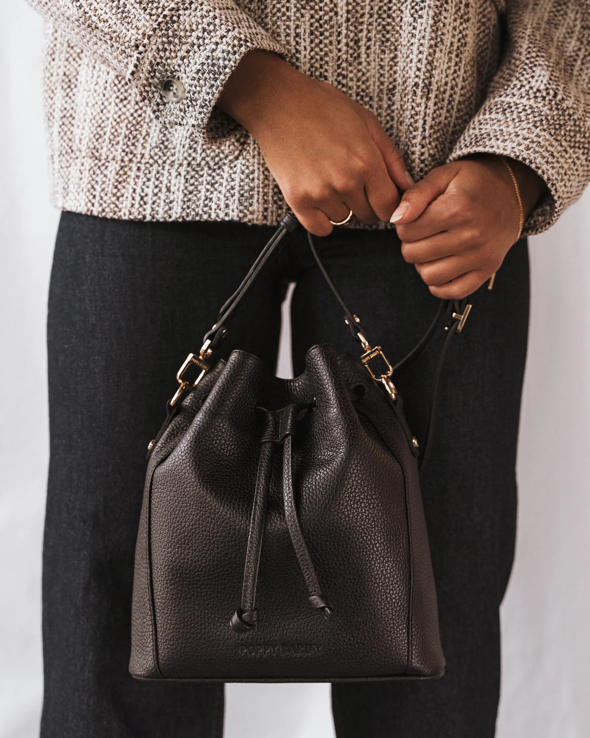The Bondi Bucket Bag Black