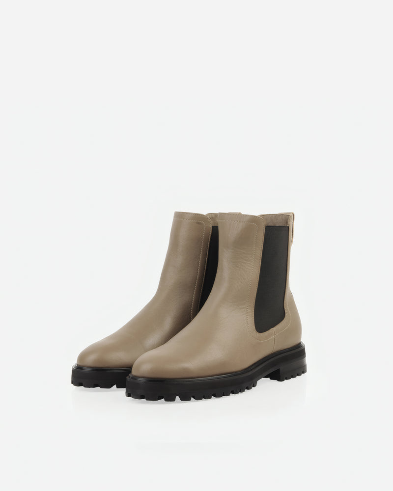 The Every Way Chelsea Boot Truffle