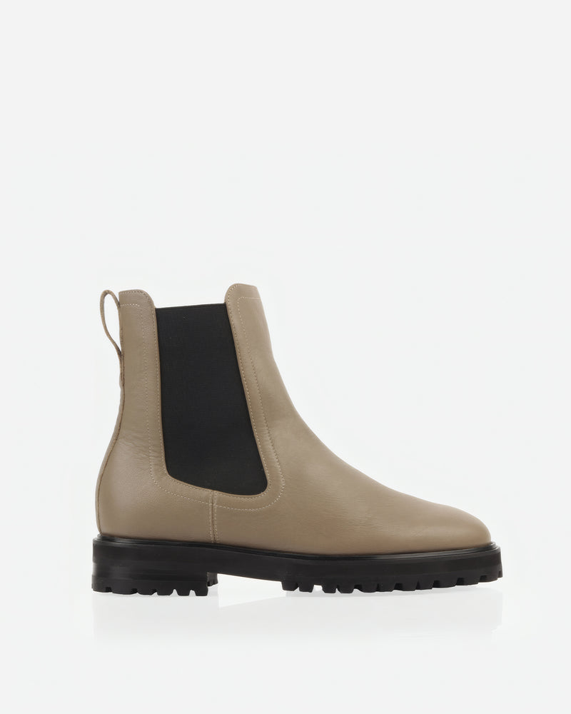 The Every Way Chelsea Boot Truffle