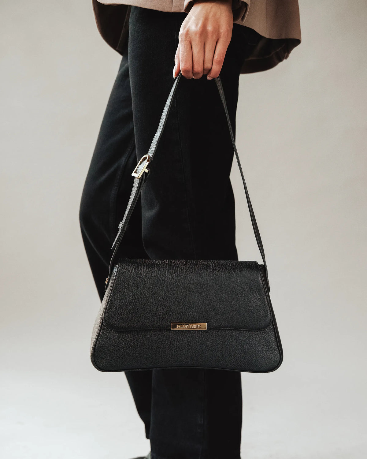The High Line Shoulder Bag Black