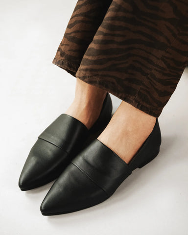 The Luxe Fit Flat Black