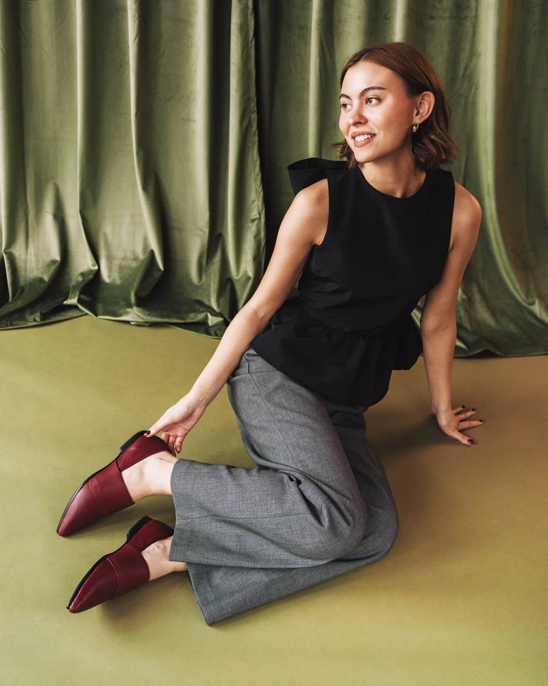The Luxe Fit Flat Resort Red