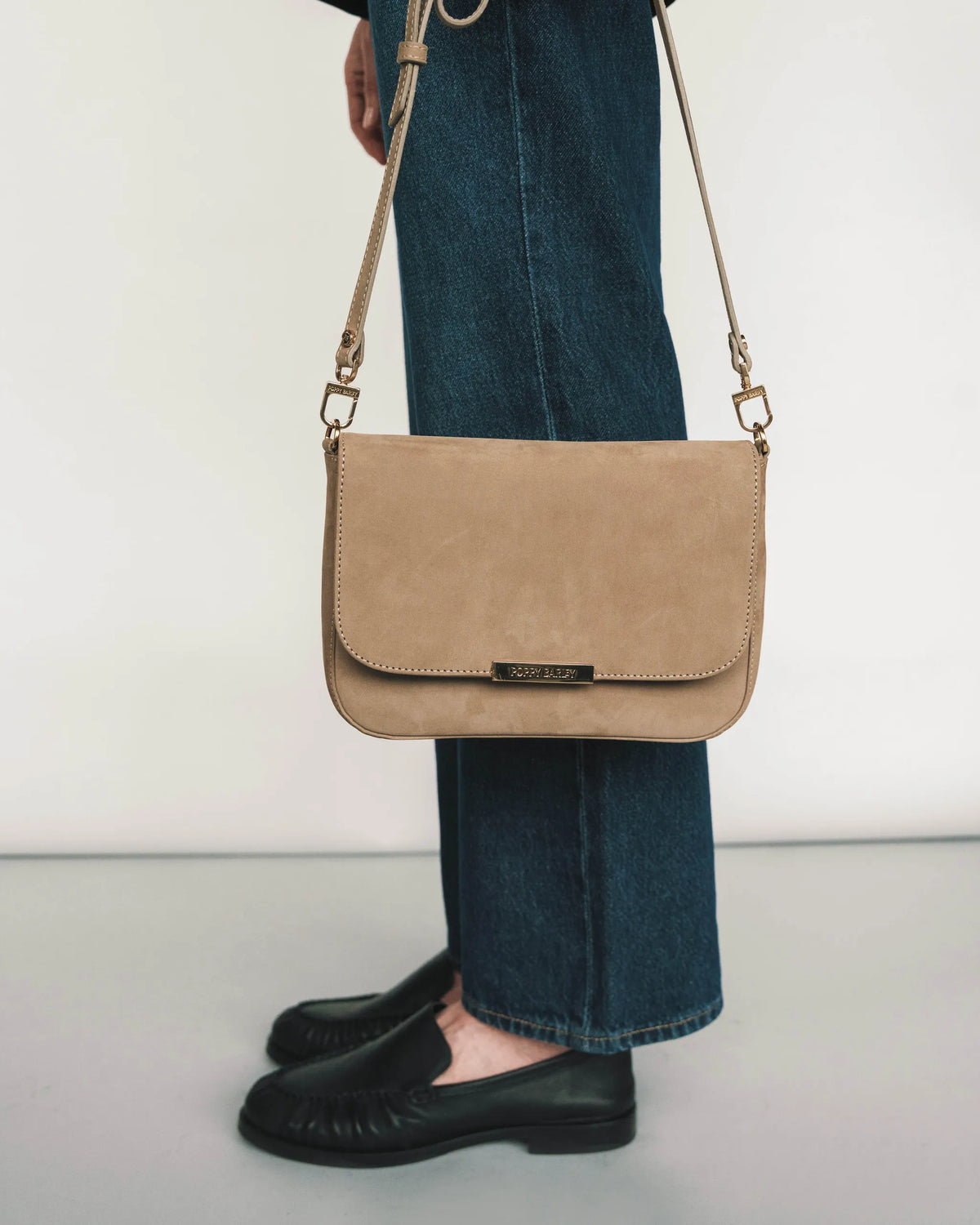 The Medium Day To Night Bag Clay
