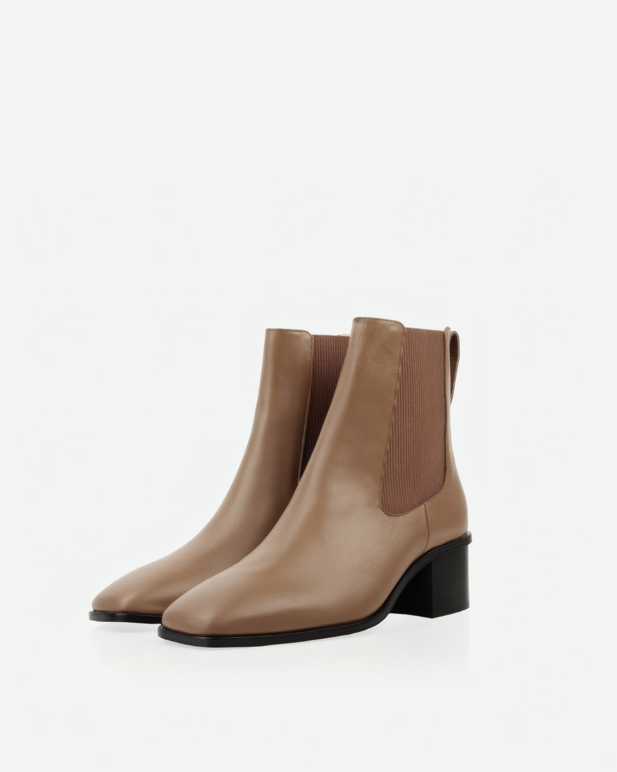 The Quinn Chelsea Boot Tundra Taupe