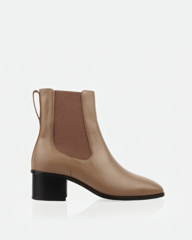 The Quinn Chelsea Boot Tundra Taupe