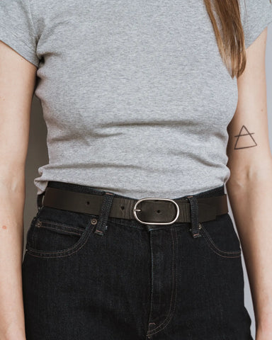 The Sleek Belt Silver Black