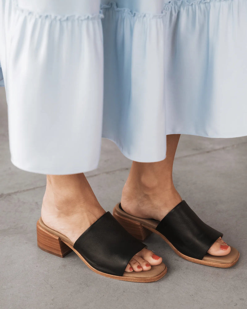 The Spritz Heeled Sandal Black