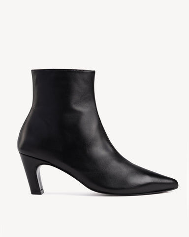 The Toujours Boot Black
